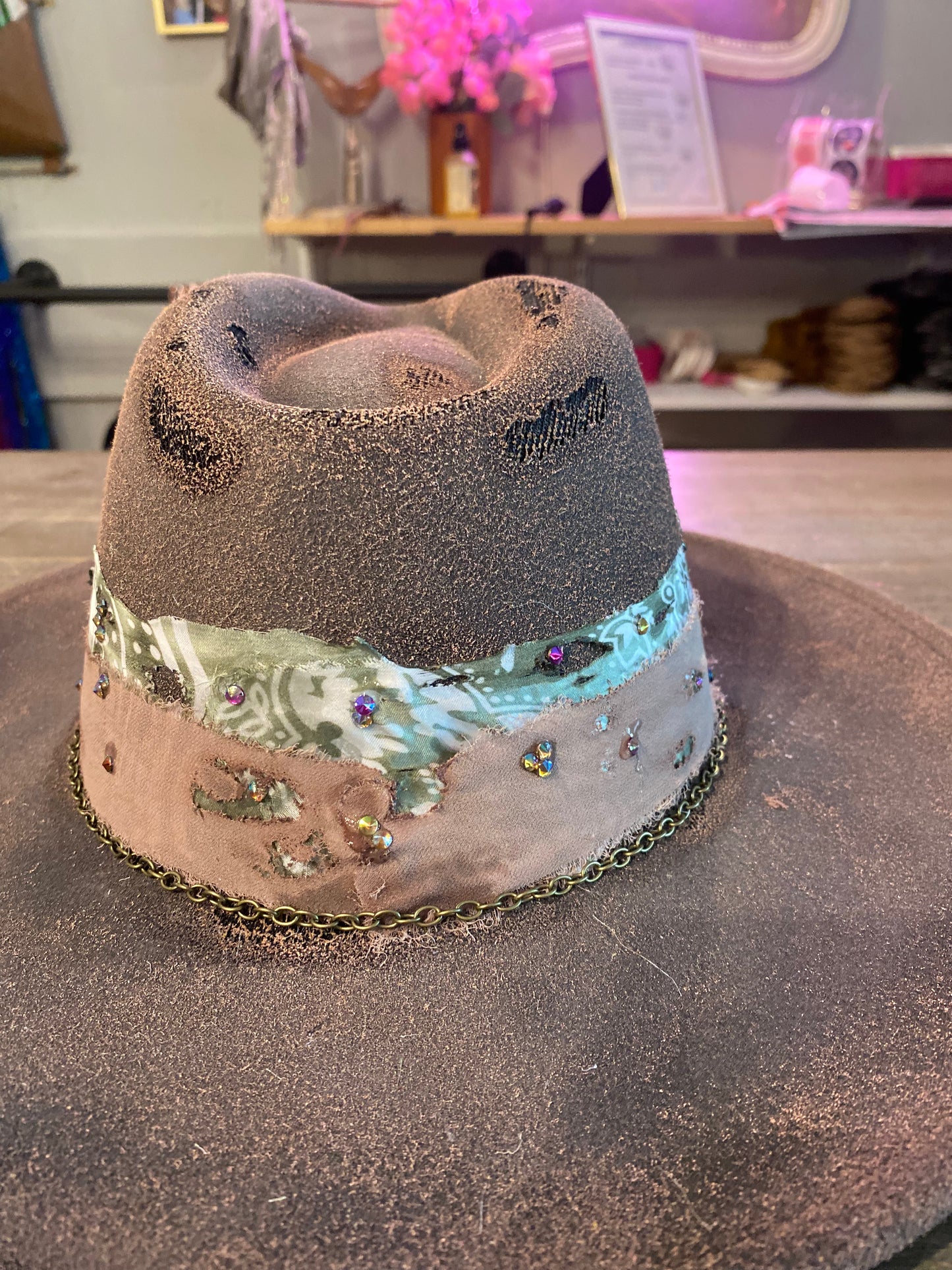 Custom Brim 7744