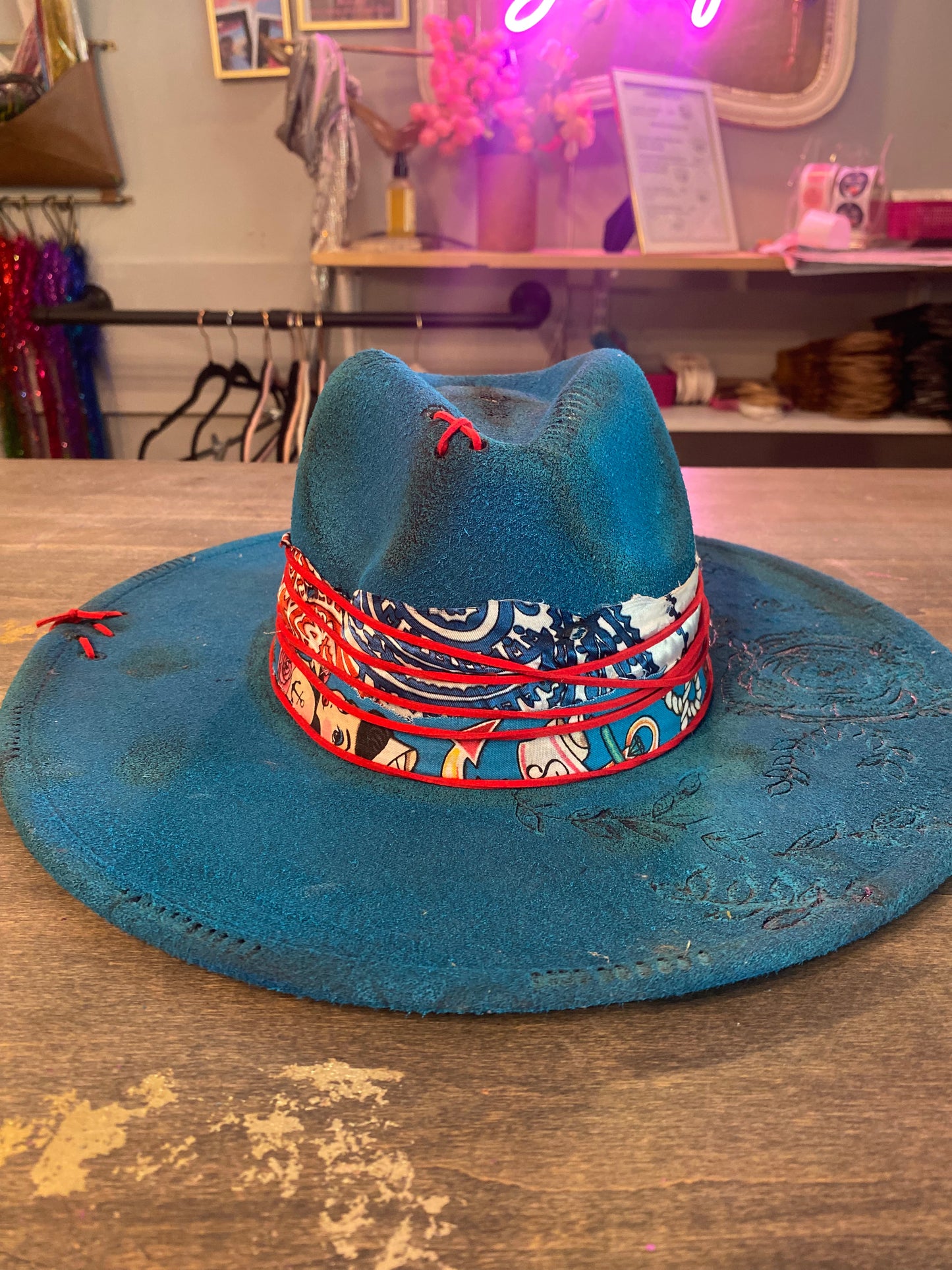 Custom Brim Pinup